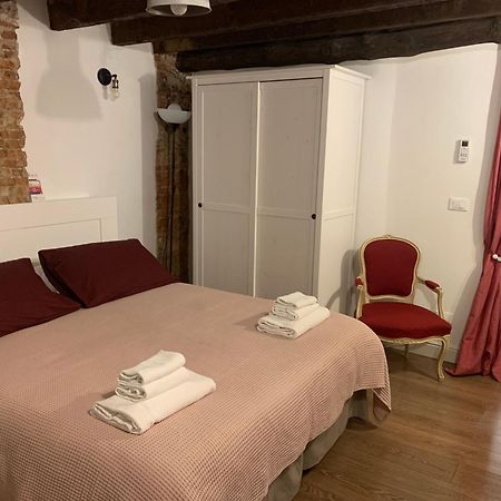 Casa Cimella, Un Nido Nel Cuore Del Porto Antico Cod Citra 010025-Lt-2629 Genua Exterior foto